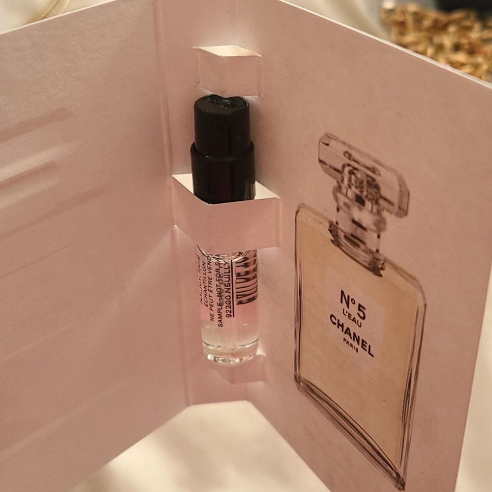 Chanel Sample - image 3